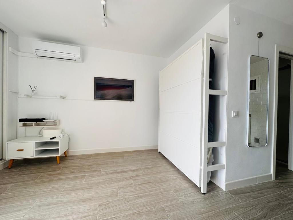 Modern White Studio Benalmádena Zewnętrze zdjęcie
