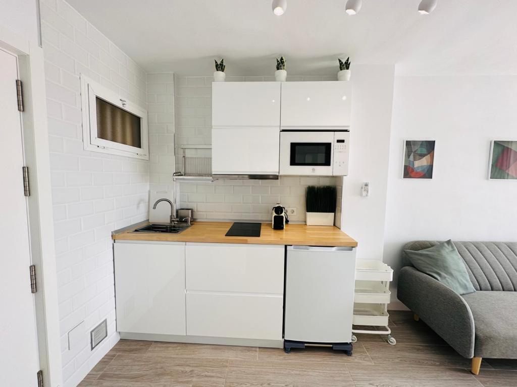 Modern White Studio Benalmádena Zewnętrze zdjęcie